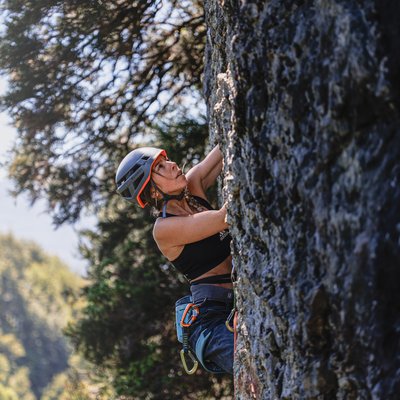 pexels-woman_climbing